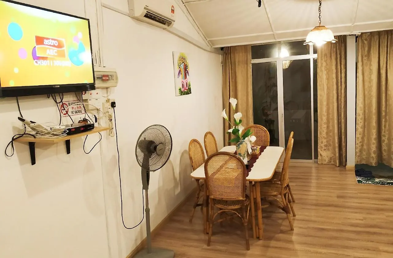 Ohana House @ 53 Kasturi Malacca Privatunterkunft